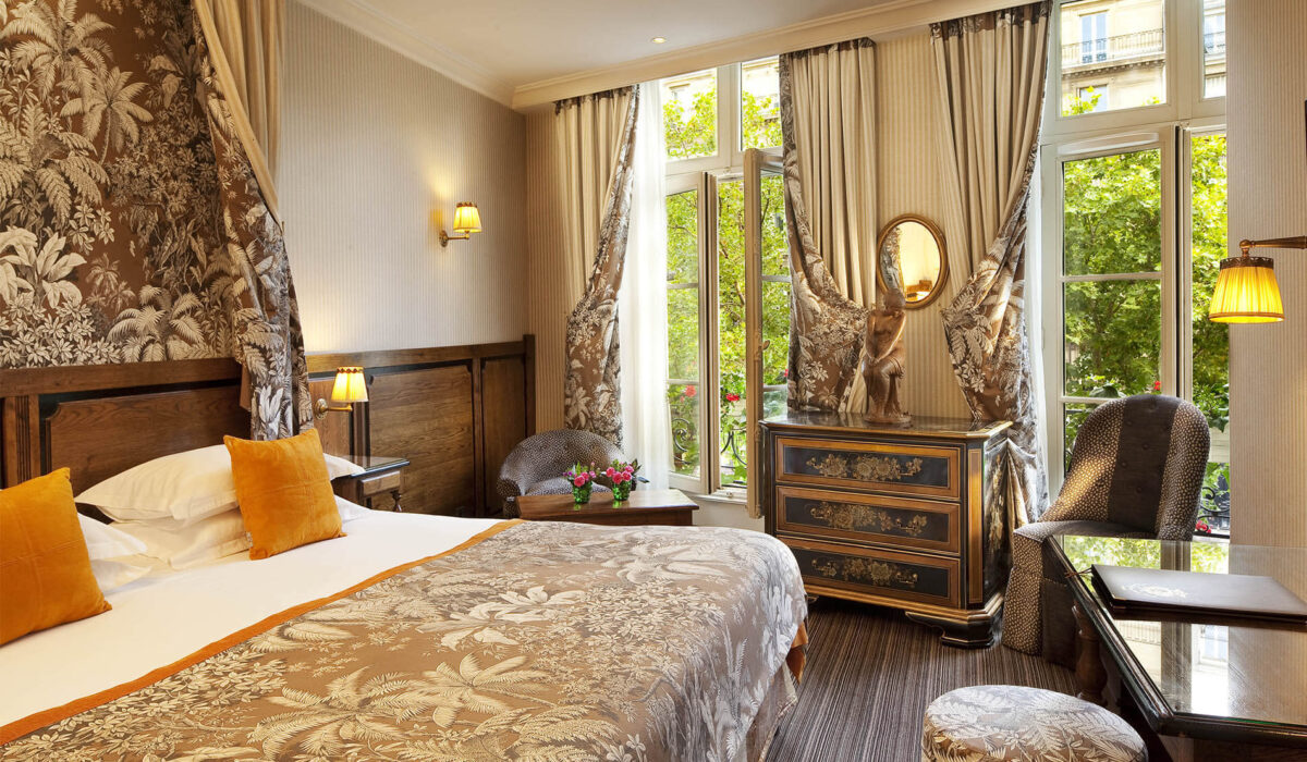 Hotel Manoir Saint germain des Pres Deluxe room slider
